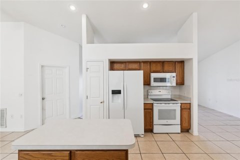 Villa ou maison à vendre à Kissimmee, Floride: 3 chambres, 164.07 m2 № 2142827 - photo 12