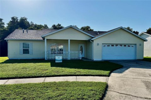 Villa ou maison à Kissimmee, Floride 3 chambres, 164.07 m2 № 2142827