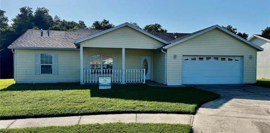 Villa ou maison à Kissimmee, Floride 3 chambres, 164.07 m2 № 2142827