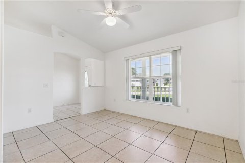 Villa ou maison à vendre à Kissimmee, Floride: 3 chambres, 164.07 m2 № 2142827 - photo 6