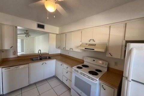 Condo in Sarasota, Florida, 2 bedrooms  № 1533434 - photo 4