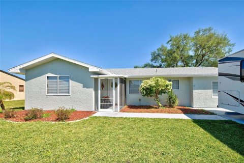 House in North Port, Florida 3 bedrooms, 110.74 sq.m. № 2105163