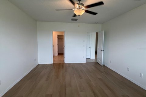 Casa en venta en Wesley Chapel, Florida, 6 dormitorios, 308.99 m2 № 2215907 - foto 18