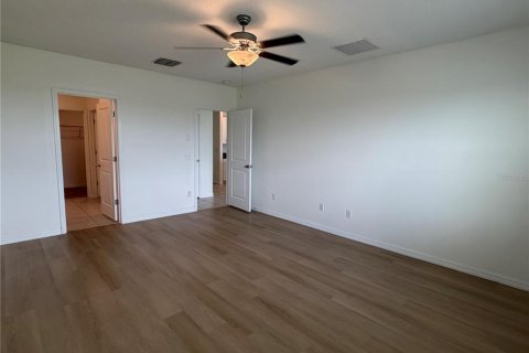 Casa en venta en Wesley Chapel, Florida, 6 dormitorios, 308.99 m2 № 2215907 - foto 19