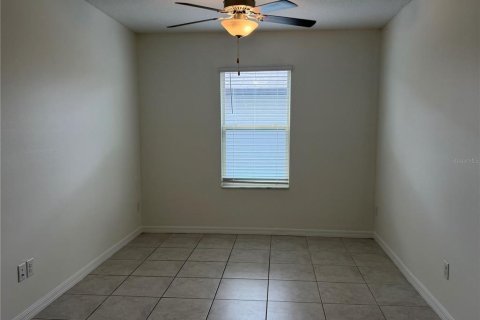 Casa en venta en Wesley Chapel, Florida, 6 dormitorios, 308.99 m2 № 2215907 - foto 6