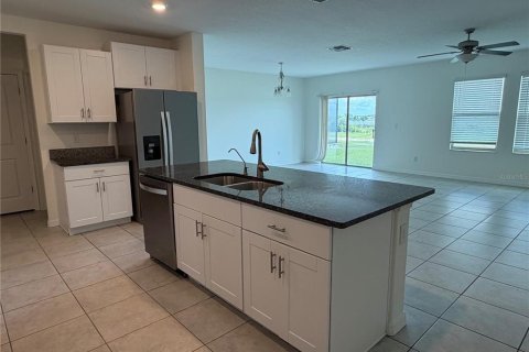 Casa en venta en Wesley Chapel, Florida, 6 dormitorios, 308.99 m2 № 2215907 - foto 10