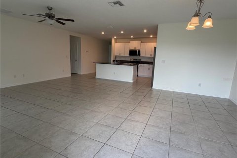Casa en venta en Wesley Chapel, Florida, 6 dormitorios, 308.99 m2 № 2215907 - foto 14
