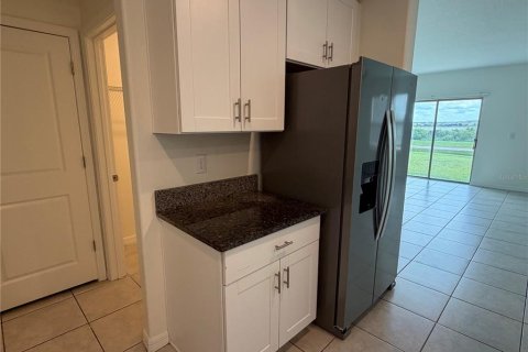 Casa en venta en Wesley Chapel, Florida, 6 dormitorios, 308.99 m2 № 2215907 - foto 17