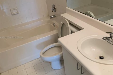 Copropriété à vendre à Coconut Creek, Floride: 2 chambres, 89.84 m2 № 1979037 - photo 7