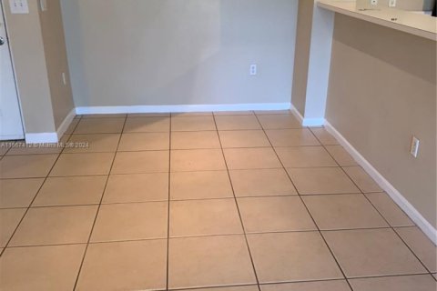 Copropriété à vendre à Coconut Creek, Floride: 2 chambres, 89.84 m2 № 1979037 - photo 5