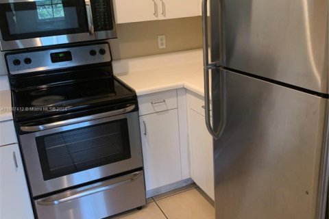 Copropriété à vendre à Coconut Creek, Floride: 2 chambres, 89.84 m2 № 1979037 - photo 3