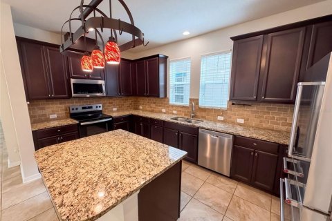 House in Orlando, Florida 3 bedrooms, 172.71 sq.m. № 2389027 - photo 7