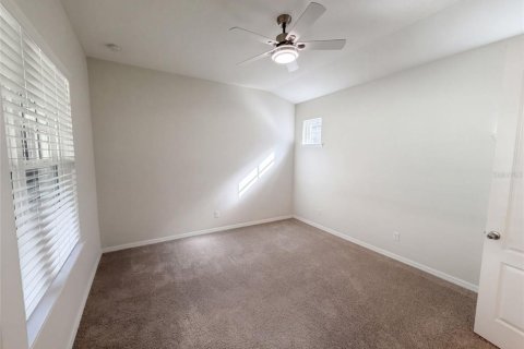 House in Orlando, Florida 3 bedrooms, 172.71 sq.m. № 2389027 - photo 17