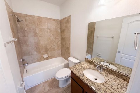 House in Orlando, Florida 3 bedrooms, 172.71 sq.m. № 2389027 - photo 28
