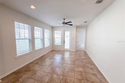 House in Orlando, Florida 3 bedrooms, 172.71 sq.m. № 2389027 - photo 3