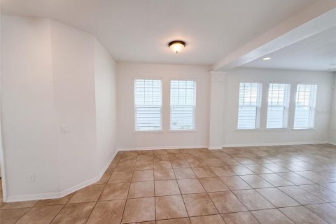 House in Orlando, Florida 3 bedrooms, 172.71 sq.m. № 2389027 - photo 12