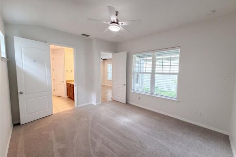 House in Orlando, Florida 3 bedrooms, 172.71 sq.m. № 2389027 - photo 4