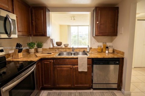 Condominio en venta en Miami, Florida, 2 dormitorios, 109.16 m2 № 2244717 - foto 7