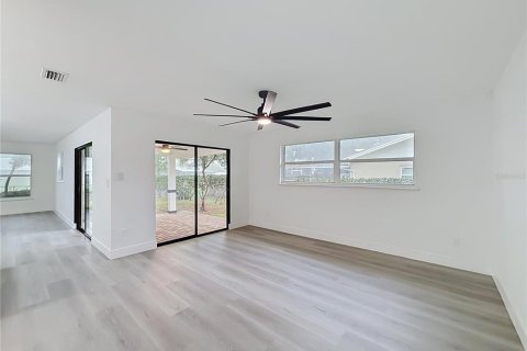 Villa ou maison à vendre à Haines City, Floride: 3 chambres, 146.04 m2 № 2406883 - photo 18