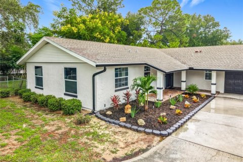 Villa ou maison à vendre à Haines City, Floride: 3 chambres, 146.04 m2 № 2406883 - photo 2