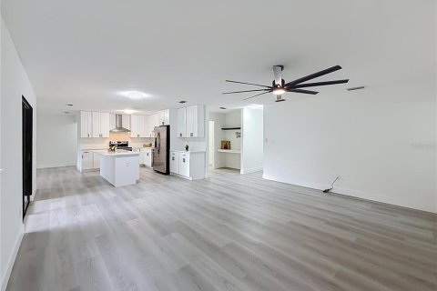 Villa ou maison à vendre à Haines City, Floride: 3 chambres, 146.04 m2 № 2406883 - photo 11