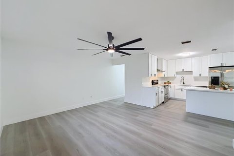 Villa ou maison à vendre à Haines City, Floride: 3 chambres, 146.04 m2 № 2406883 - photo 20