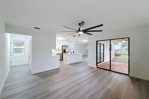 Villa ou maison à vendre à Haines City, Floride: 3 chambres, 146.04 m2 № 2406883 - photo 19