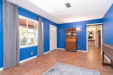 House in Tampa, Florida 4 bedrooms, 182.37 sq.m. № 2151771 - photo 21