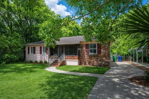 House in Tampa, Florida 4 bedrooms, 182.37 sq.m. № 2151771 - photo 27