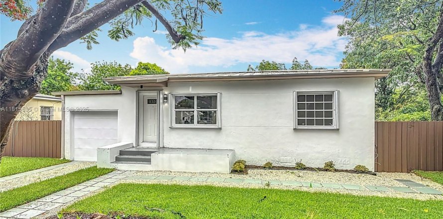 Casa en North Miami, Florida 3 dormitorios № 1770486