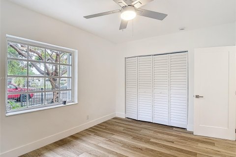 Casa en venta en North Miami, Florida, 3 dormitorios № 1770486 - foto 16