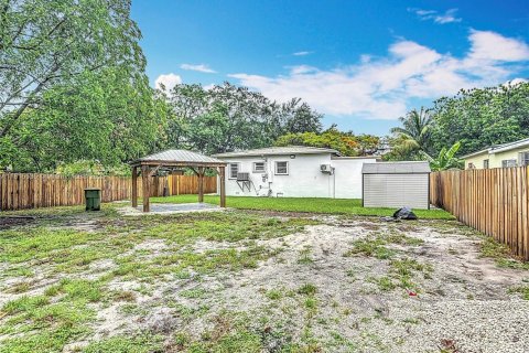 Casa en venta en North Miami, Florida, 3 dormitorios № 1770486 - foto 30