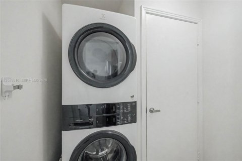 Copropriété à louer à Miami, Floride: 1 chambre, 55.74 m2 № 2180049 - photo 20