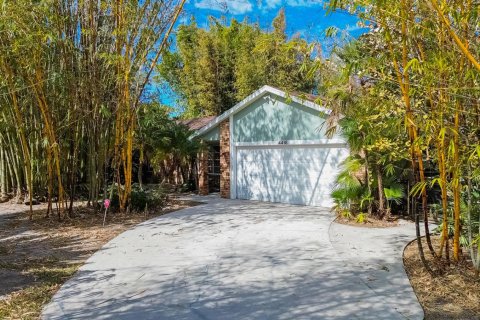 Casa en Port St. Lucie, Florida 3 dormitorios, 143.63 m2 № 2078160