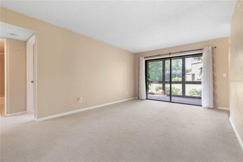 Condo in Palm Coast, Florida, 2 bedrooms  № 2204171 - photo 10