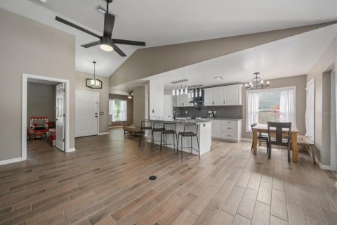 House in Parrish, Florida 4 bedrooms, 148.46 sq.m. № 2092642 - photo 7