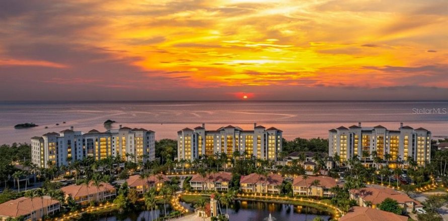 Condo à Punta Gorda, Floride, 3 chambres № 2413587