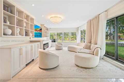 Villa ou maison à vendre à Hollywood, Floride: 3 chambres, 141.77 m2 № 1998879 - photo 13