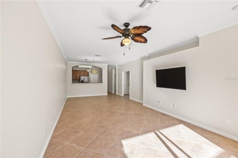 House in Venice, Florida 3 bedrooms, 131.92 sq.m. № 2259000 - photo 11