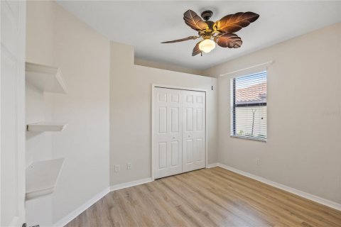 House in Venice, Florida 3 bedrooms, 131.92 sq.m. № 2259000 - photo 18