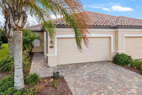 House in Venice, Florida 3 bedrooms, 131.92 sq.m. № 2259000