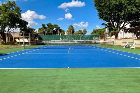 Condominio en venta en Lauderdale Lakes, Florida, 1 dormitorio, 72.74 m2 № 2016709 - foto 16