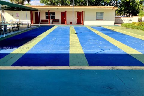 Condominio en venta en Lauderdale Lakes, Florida, 1 dormitorio, 72.74 m2 № 2016709 - foto 18