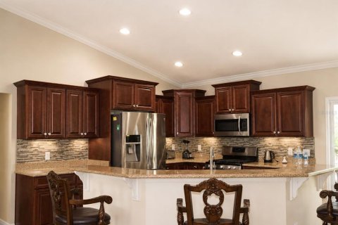 House in Ocala, Florida 3 bedrooms, 221.01 sq.m. № 2102030 - photo 7