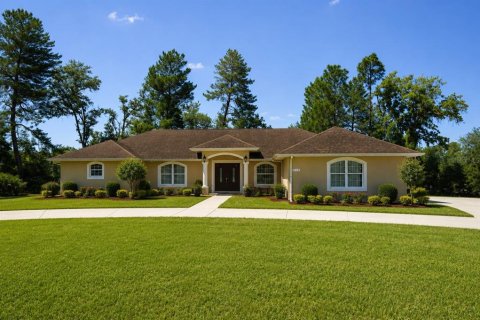 House in Ocala, Florida 3 bedrooms, 221.01 sq.m. № 2102030