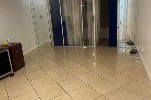 Copropriété à louer à Lauderdale Lakes, Floride: 1 chambre, 71.35 m2 № 2282201 - photo 8