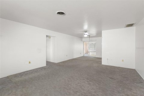 House in Venice, Florida 2 bedrooms, 91.6 sq.m. № 2396293 - photo 6