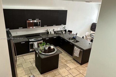 Townhouse in Doral, Florida 3 bedrooms, 173.26 sq.m. № 1857394 - photo 7
