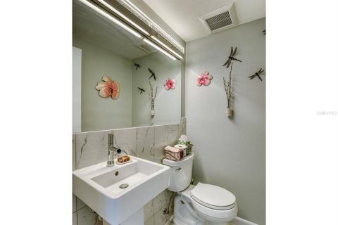 Купить кондоминиум в Холмс-Бич, Флорида 7 комнат, 132.94м2, № 1662451 - фото 14