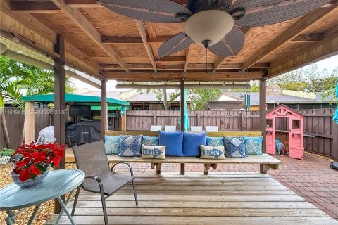 Adosado en venta en Pembroke Pines, Florida, 2 dormitorios, 111.11 m2 № 2006442 - foto 27